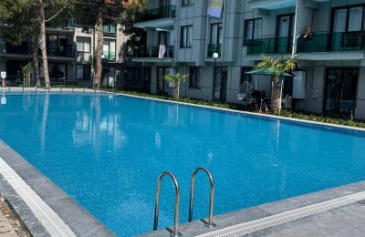 Sakarya Karasu Yalı’da Havuzlu Site İçinde Cam Balkonlu 2+1 Daire
