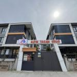 Sakarya Karasu Aziziye Mahallesinde Havuz Cephe Cam Balkonlu 2+1 Daire