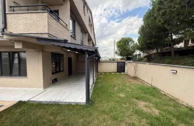 Sakarya Kocaali Yalı'da Sahile 170 Metre, Yüzme Havuzlu ve Geniş Bahçeli 3+1 Satılık Villa