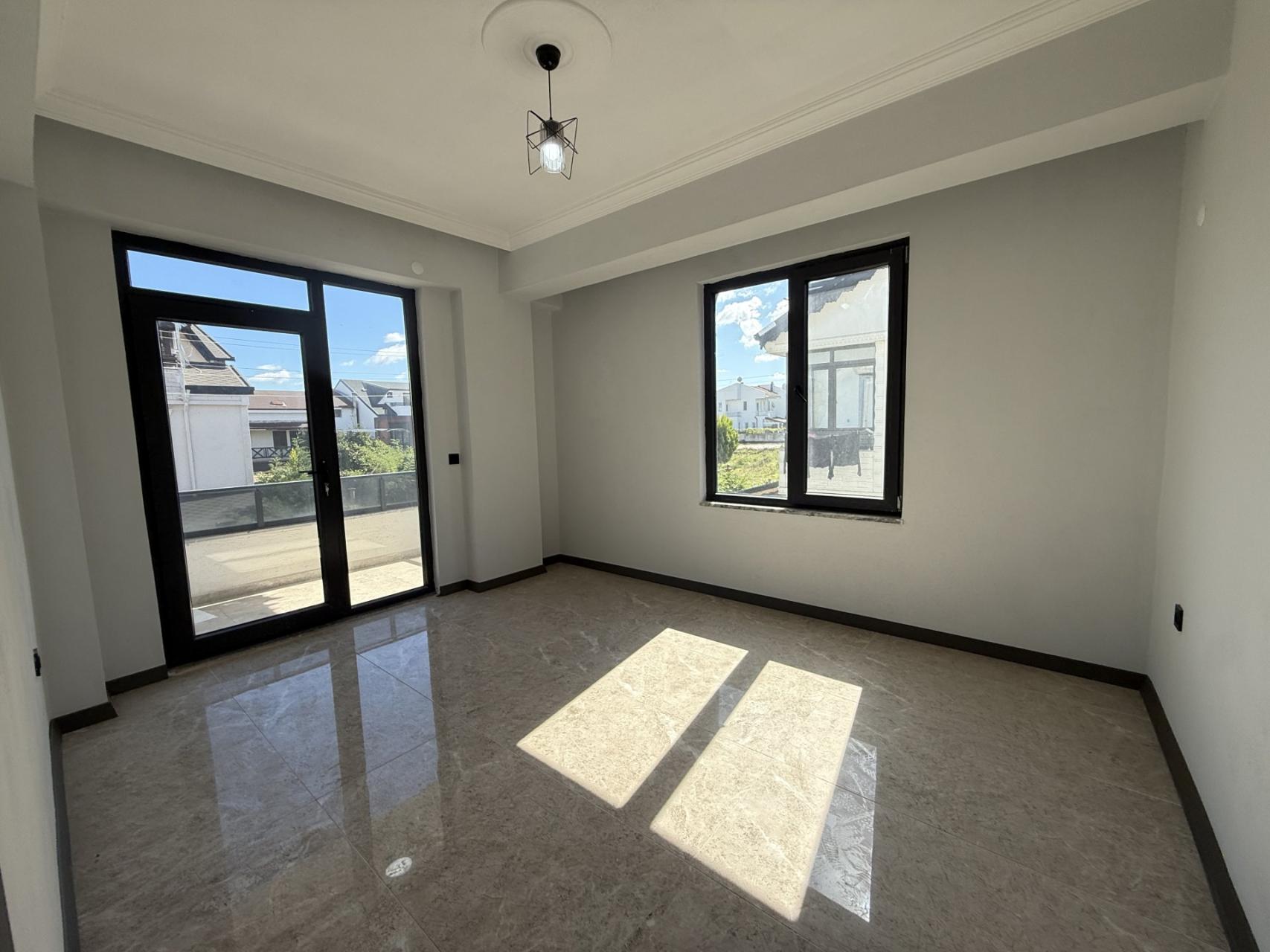 Sakarya Kocaali Yayla'da Denize 70 Metre, Havuzlu ve Bahçeli 4+1 Satılık Villa (Arka Cephe) - Görsel 18