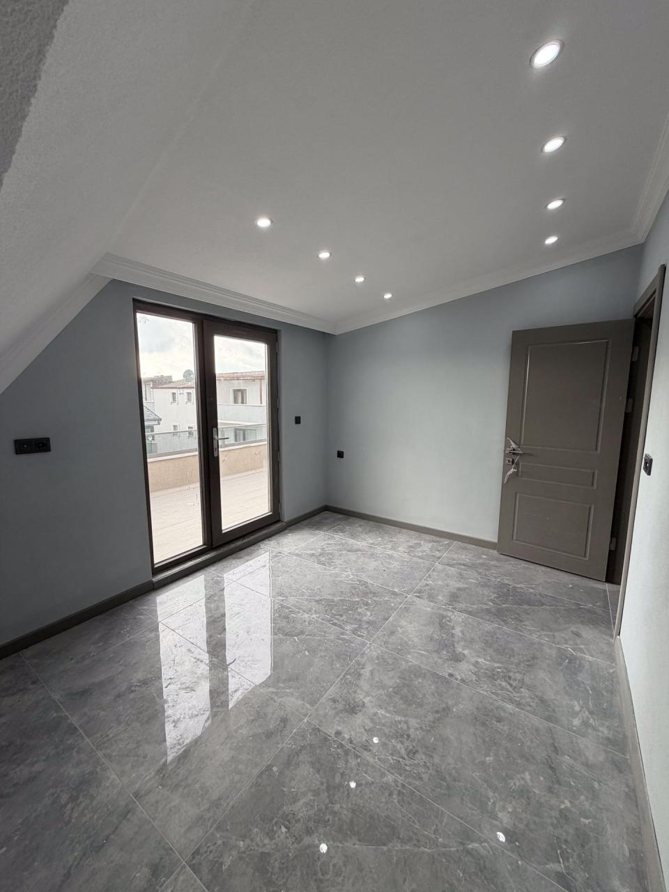 Sakarya Kocaali Yalı'da Denize 150 Metre, Geniş Bahçeli ve Özel Havuzlu 4+1 Satılık Villa - Görsel 27