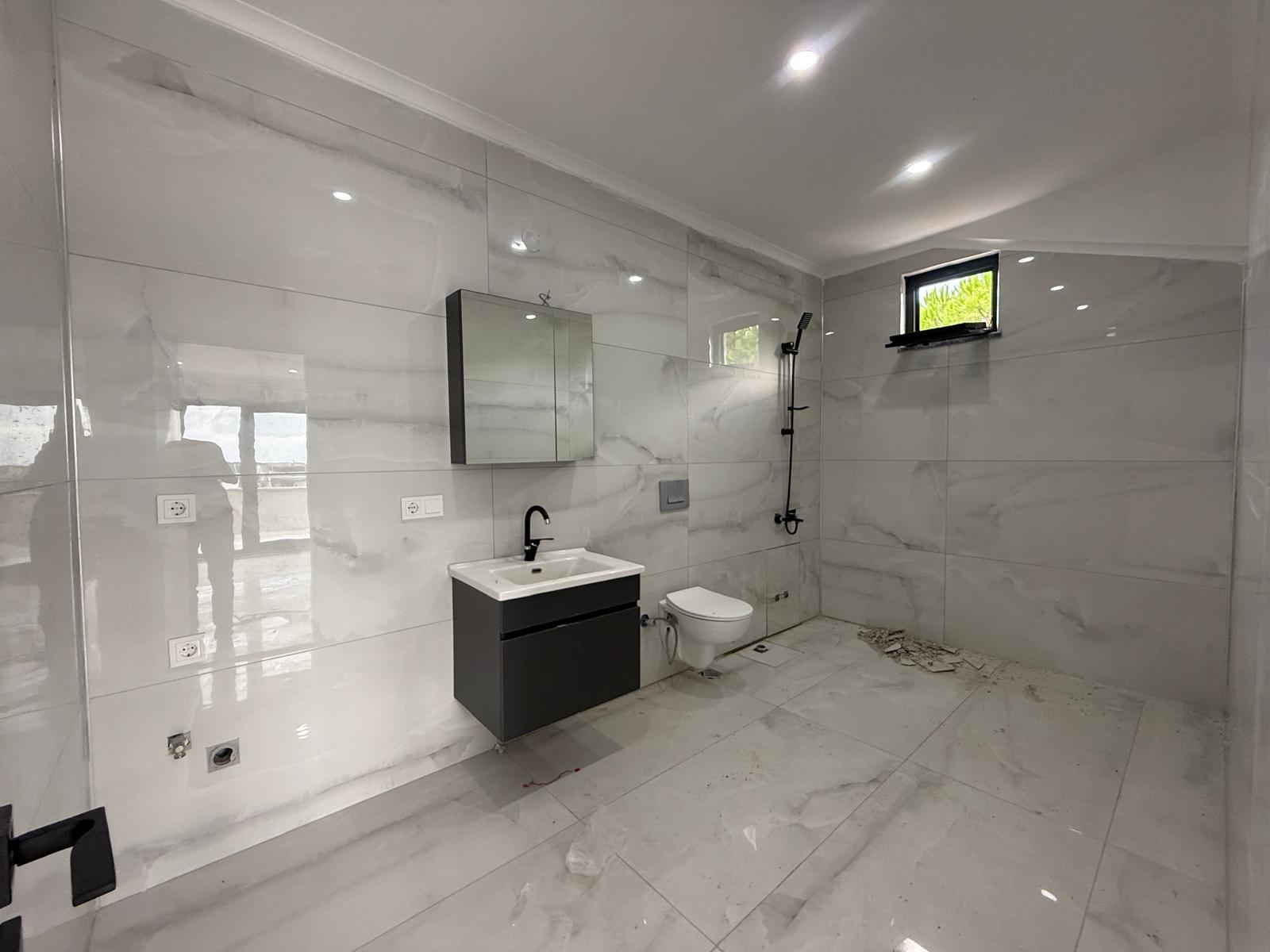 Sakarya Kocaali Yalı'da Denize 170 Metre, Havuzlu ve 145 m² Bahçeli 3+1 Satılık Villa - Görsel 40