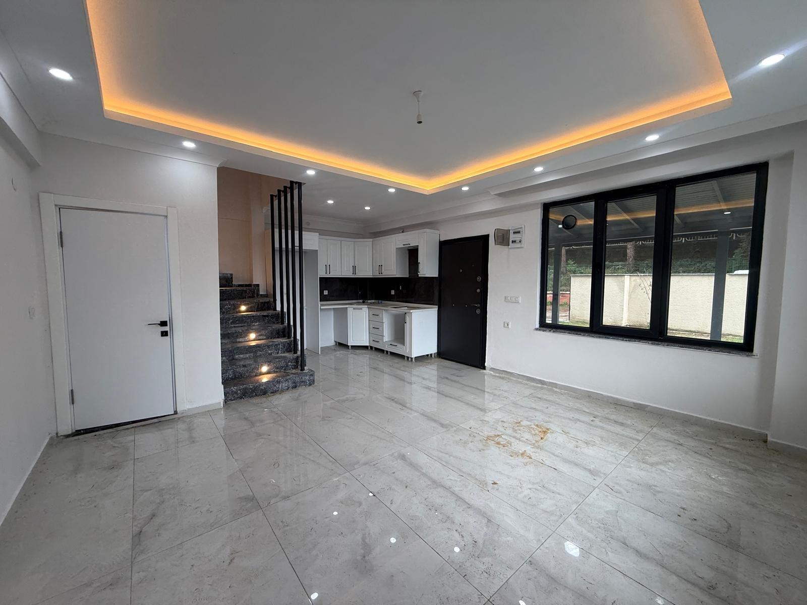 Sakarya Kocaali Yalı'da Denize 170 Metre, Havuzlu ve 145 m² Bahçeli 3+1 Satılık Villa - Görsel 16