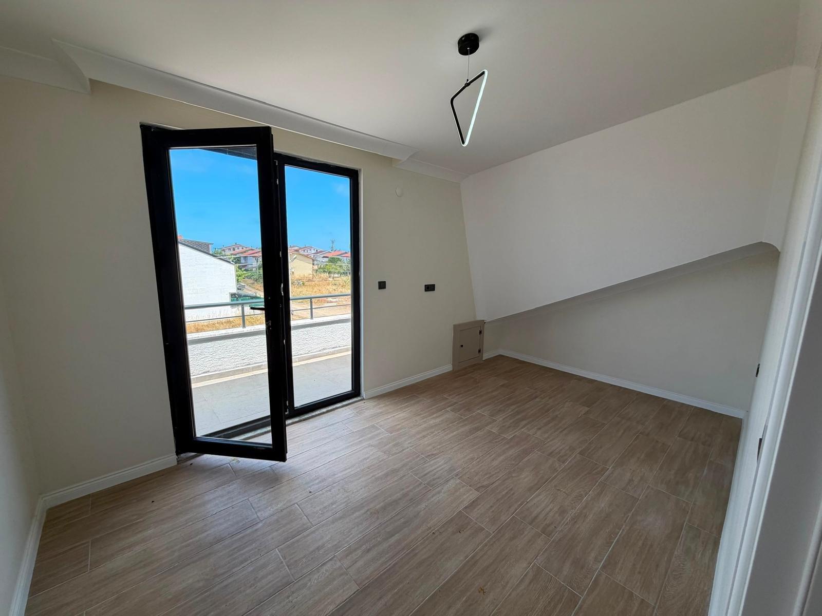 Sakarya Kocaali Alandere'de Denize 100 Metre, Verandalı ve Yerden Isıtmalı 4+1 Satılık Villa - Görsel 25