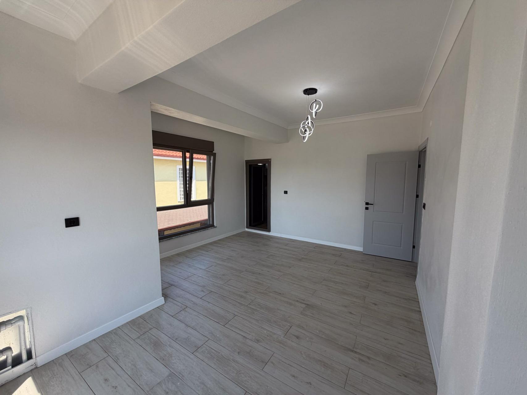 Sakarya Kocaali Yalı'da Cadde Cepheli, Denize 200 Metre Müstakil Havuzlu 4+1 Satılık Tripleks Villa - Görsel 21