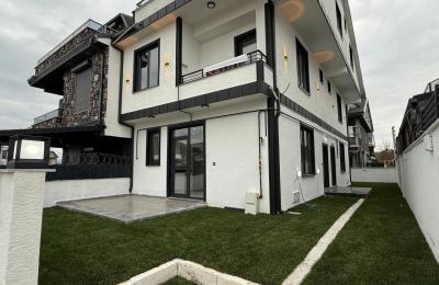 Sakarya Kocaali Alandere'de Denize 300 Metre, İskanlı ve Yerden Isıtmalı 3+1 Satılık Villa