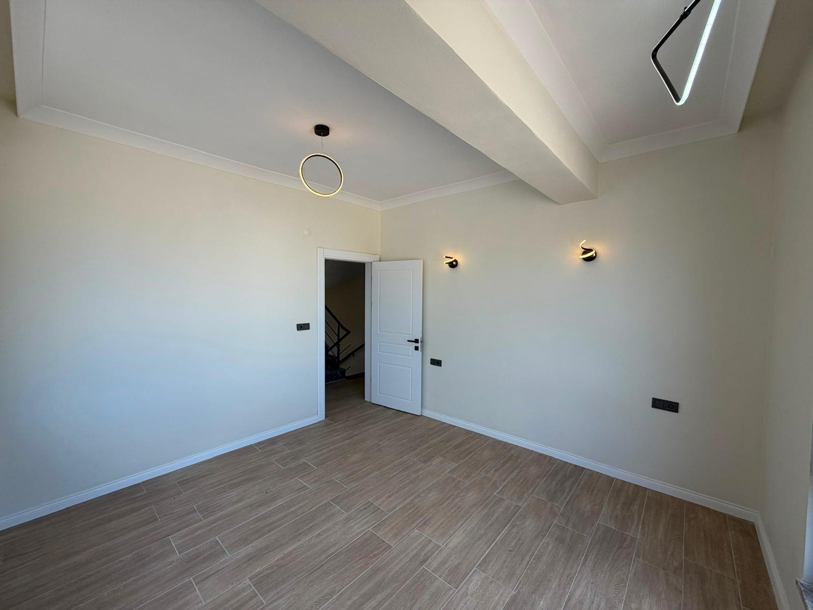 Sakarya Kocaali Alandere'de Denize 100 Metre, Verandalı ve Yerden Isıtmalı 4+1 Satılık Villa - Görsel 24