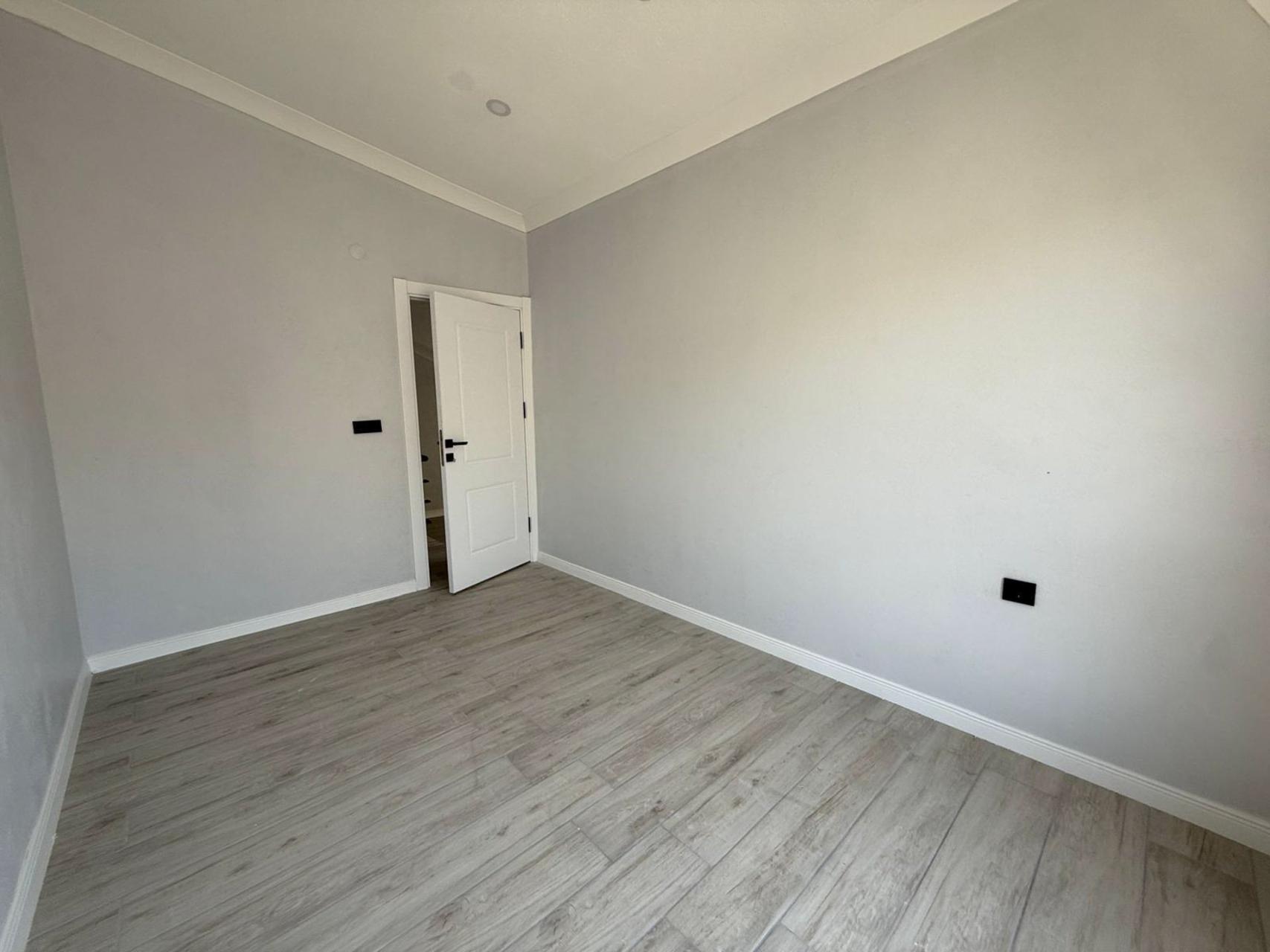 Sakarya Kocaali Yalı'da Cadde Cepheli, Denize 200 Metre Müstakil Havuzlu 4+1 Satılık Tripleks Villa - Görsel 24