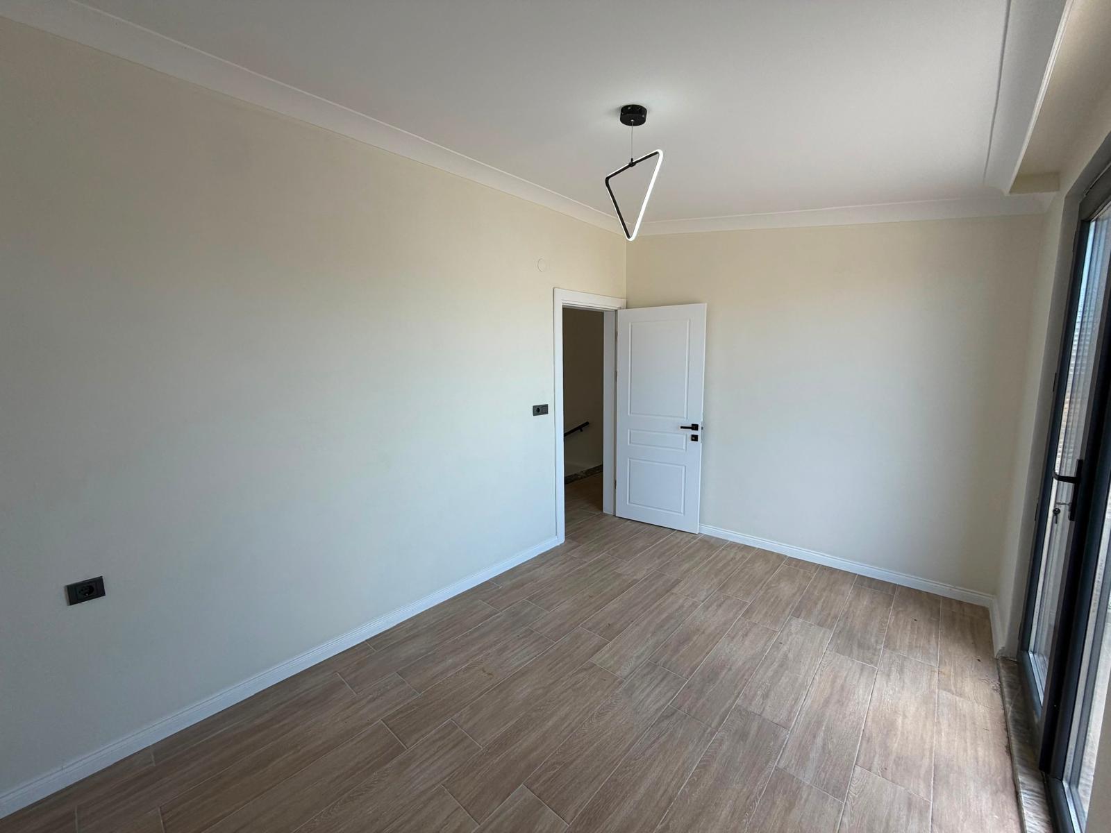 Sakarya Kocaali Alandere'de Denize 100 Metre, Verandalı ve Yerden Isıtmalı 4+1 Satılık Villa - Görsel 15