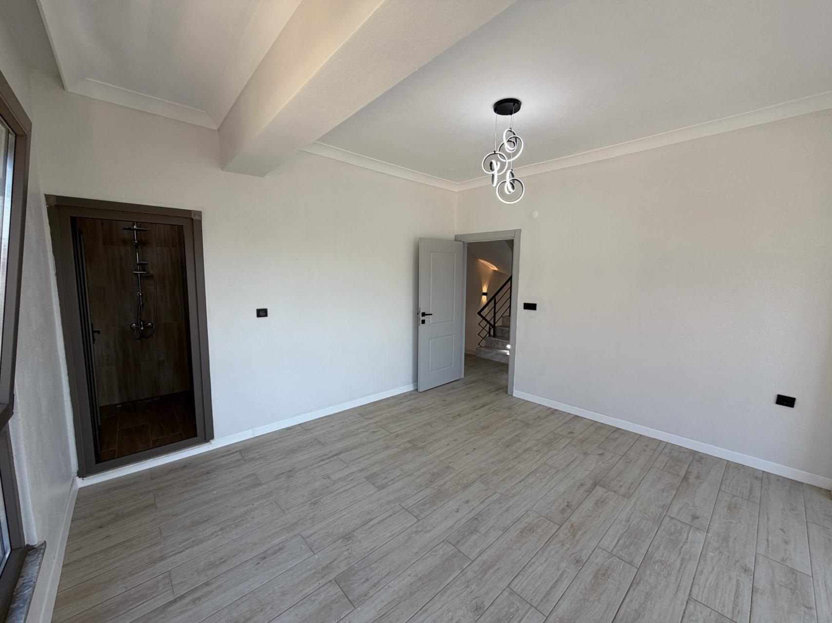 Sakarya Kocaali Yalı'da Cadde Cepheli, Denize 200 Metre Müstakil Havuzlu 4+1 Satılık Tripleks Villa - Görsel 22