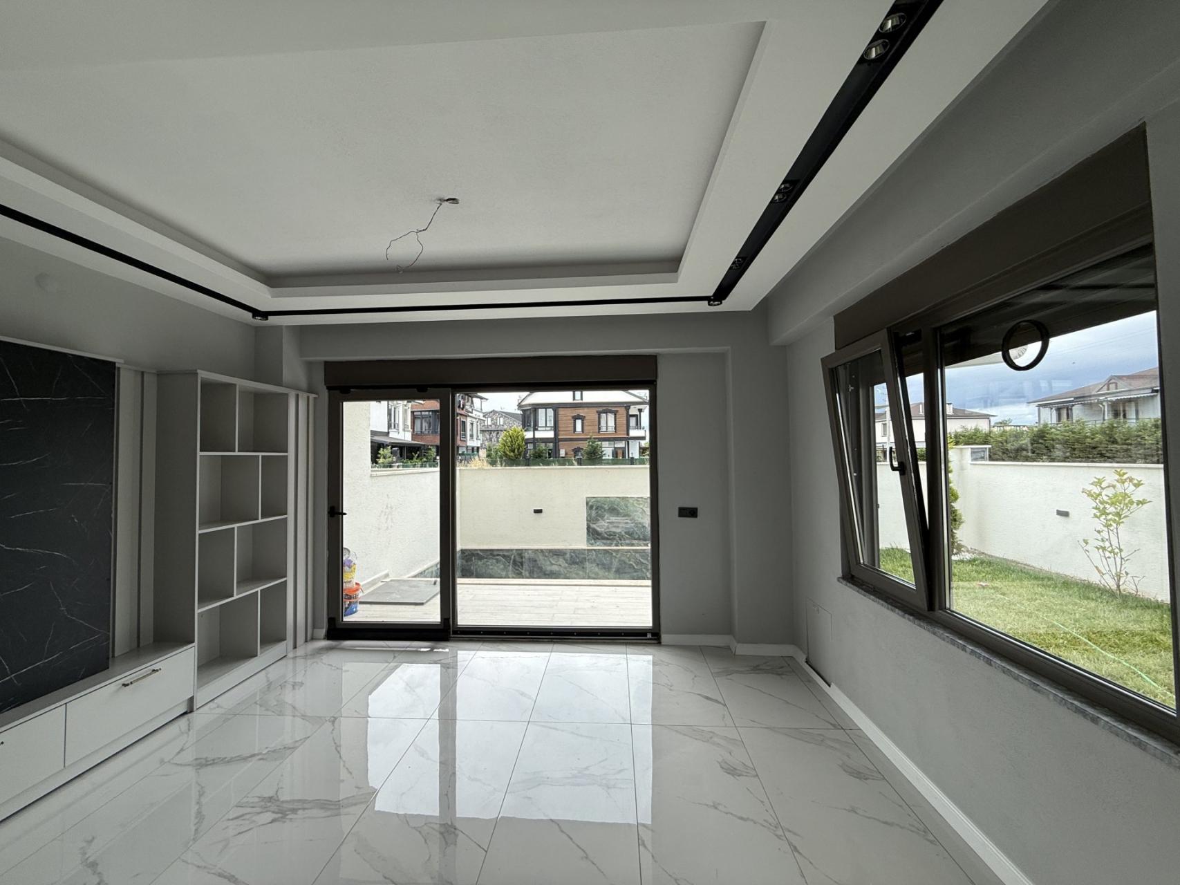 Sakarya Kocaali'de Panoramik Deniz Manzaralı, Müstakil Havuzlu Satılık Köşe Villa - Görsel 17