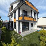 Sakarya Kocaali Alandere'de Denize 100 Metre, Çift Jakuzili ve Bahçeli 3+1 Satılık Villa