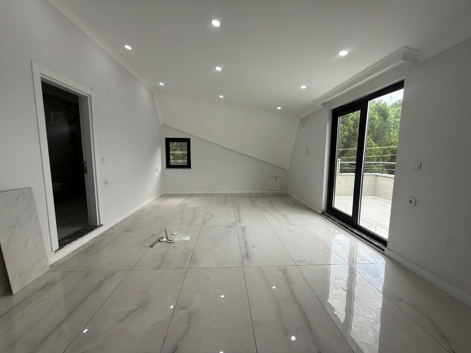 Sakarya Kocaali Yalı'da Sahile 170 Metre, Yüzme Havuzlu ve Geniş Bahçeli 3+1 Satılık Villa - Görsel 38