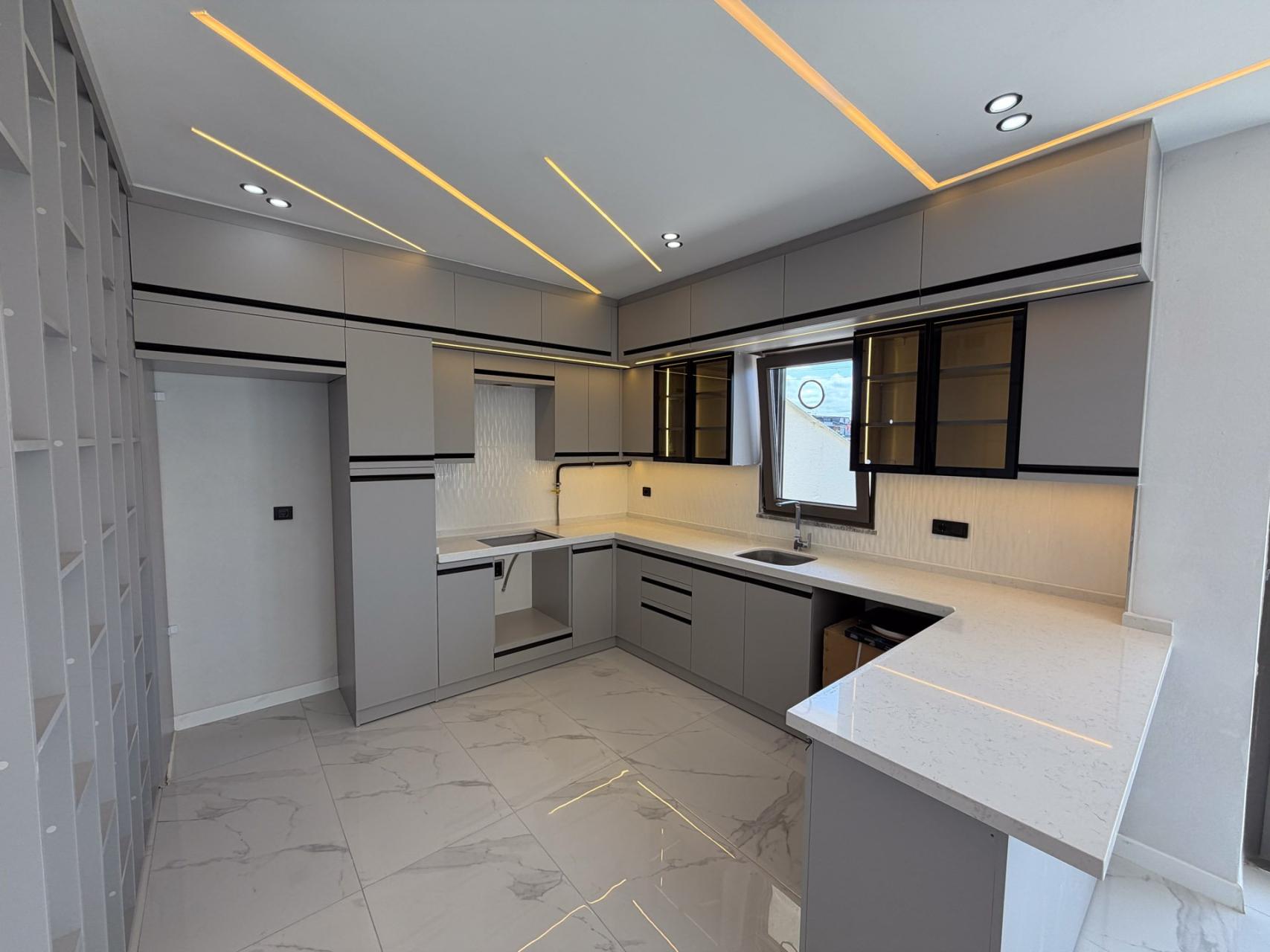 Sakarya Kocaali Yalı'da Cadde Cepheli, Denize 200 Metre Müstakil Havuzlu 4+1 Satılık Tripleks Villa - Görsel 14