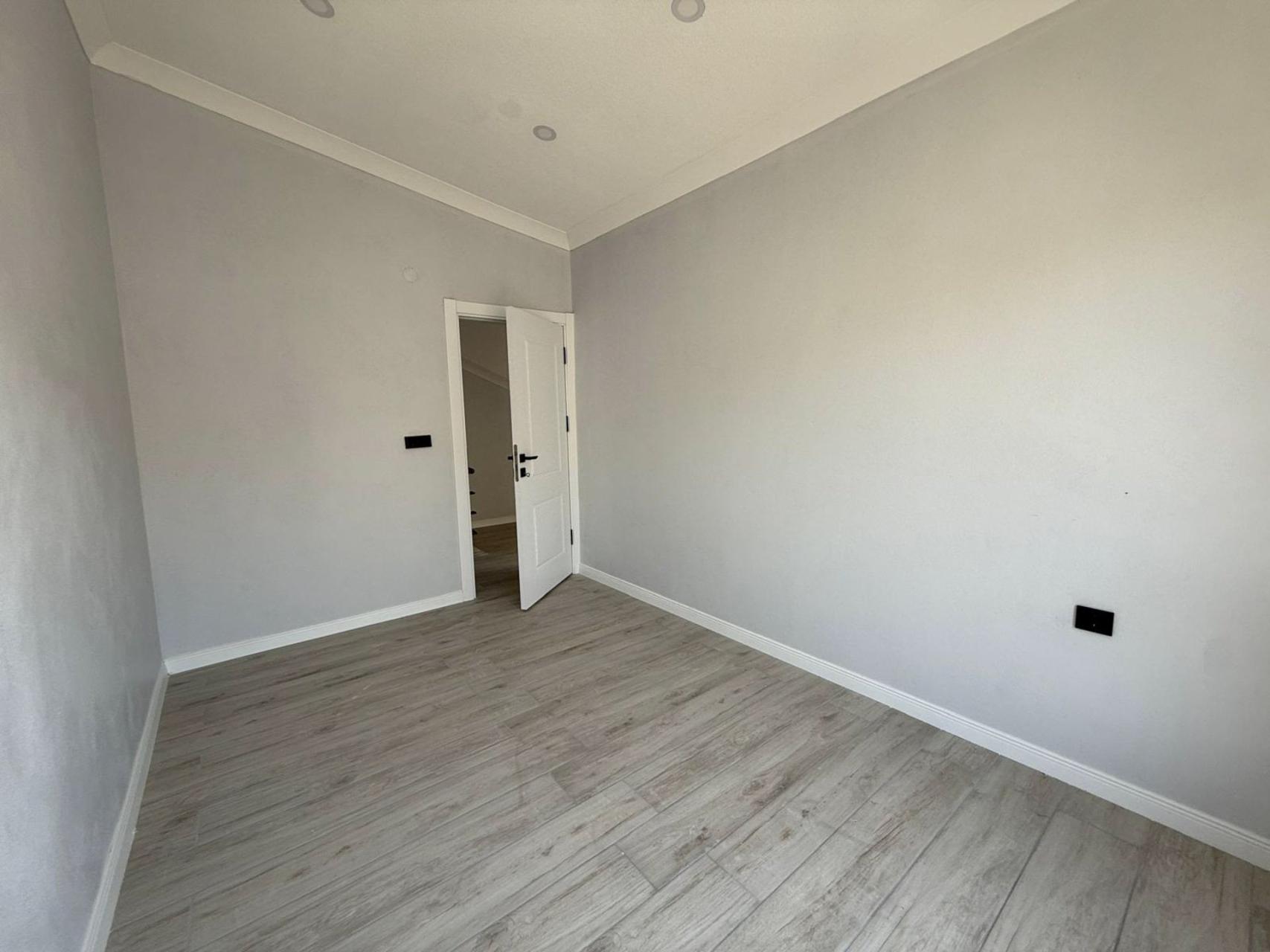 Sakarya Kocaali Yalı'da Cadde Cepheli, Denize 200 Metre Müstakil Havuzlu 4+1 Satılık Tripleks Villa - Görsel 26