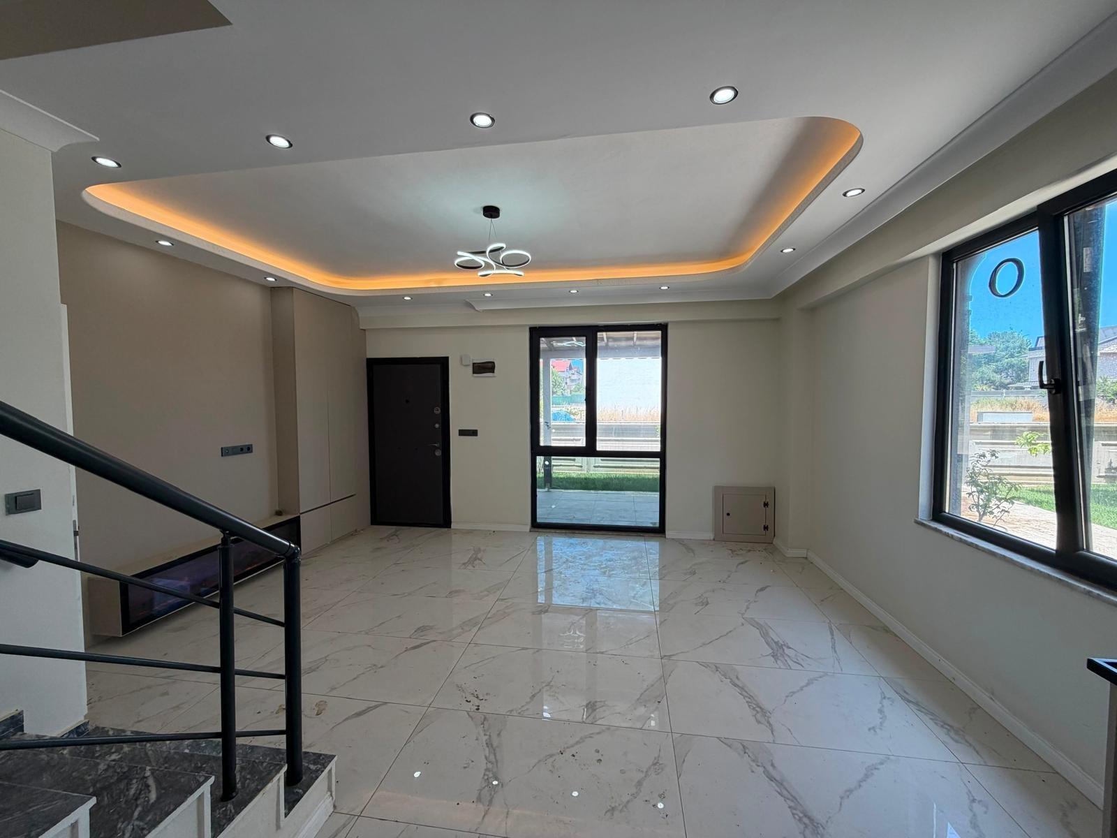 Sakarya Kocaali Alandere'de Denize 100 Metre, Verandalı ve Yerden Isıtmalı 4+1 Satılık Villa - Görsel 10