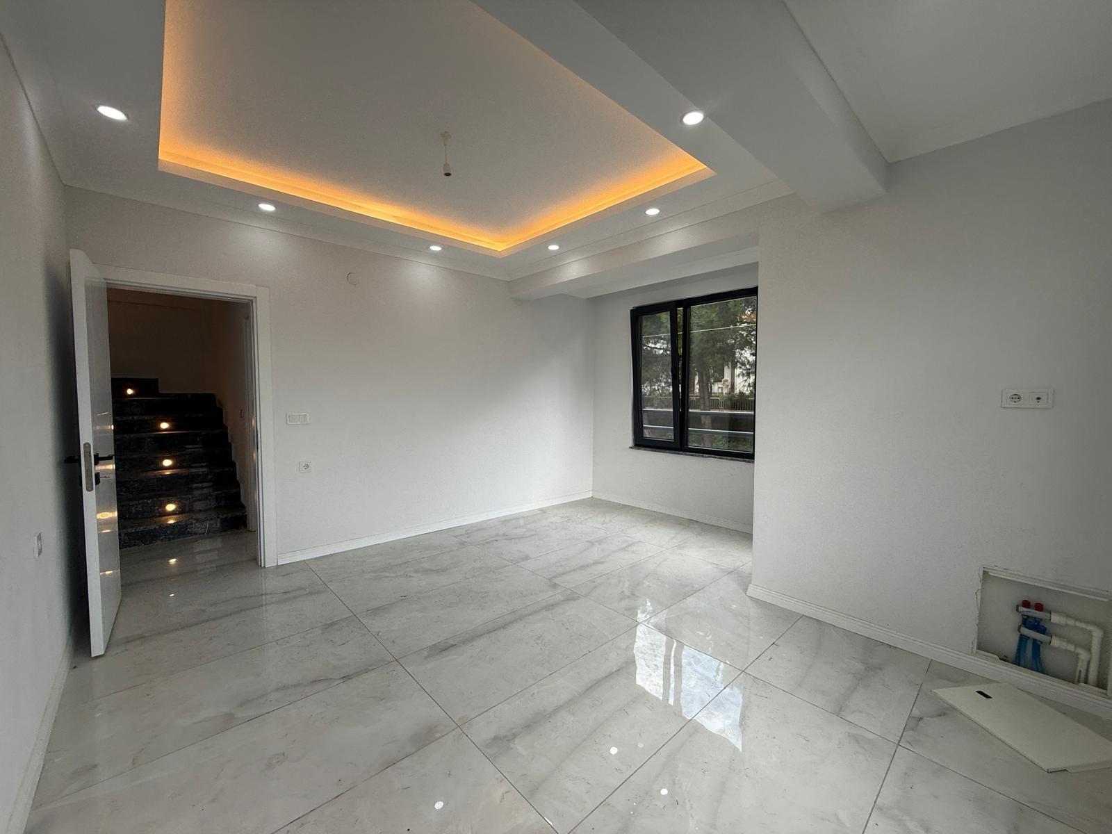 Sakarya Kocaali Yalı'da Denize 170 Metre, Havuzlu ve 145 m² Bahçeli 3+1 Satılık Villa - Görsel 27