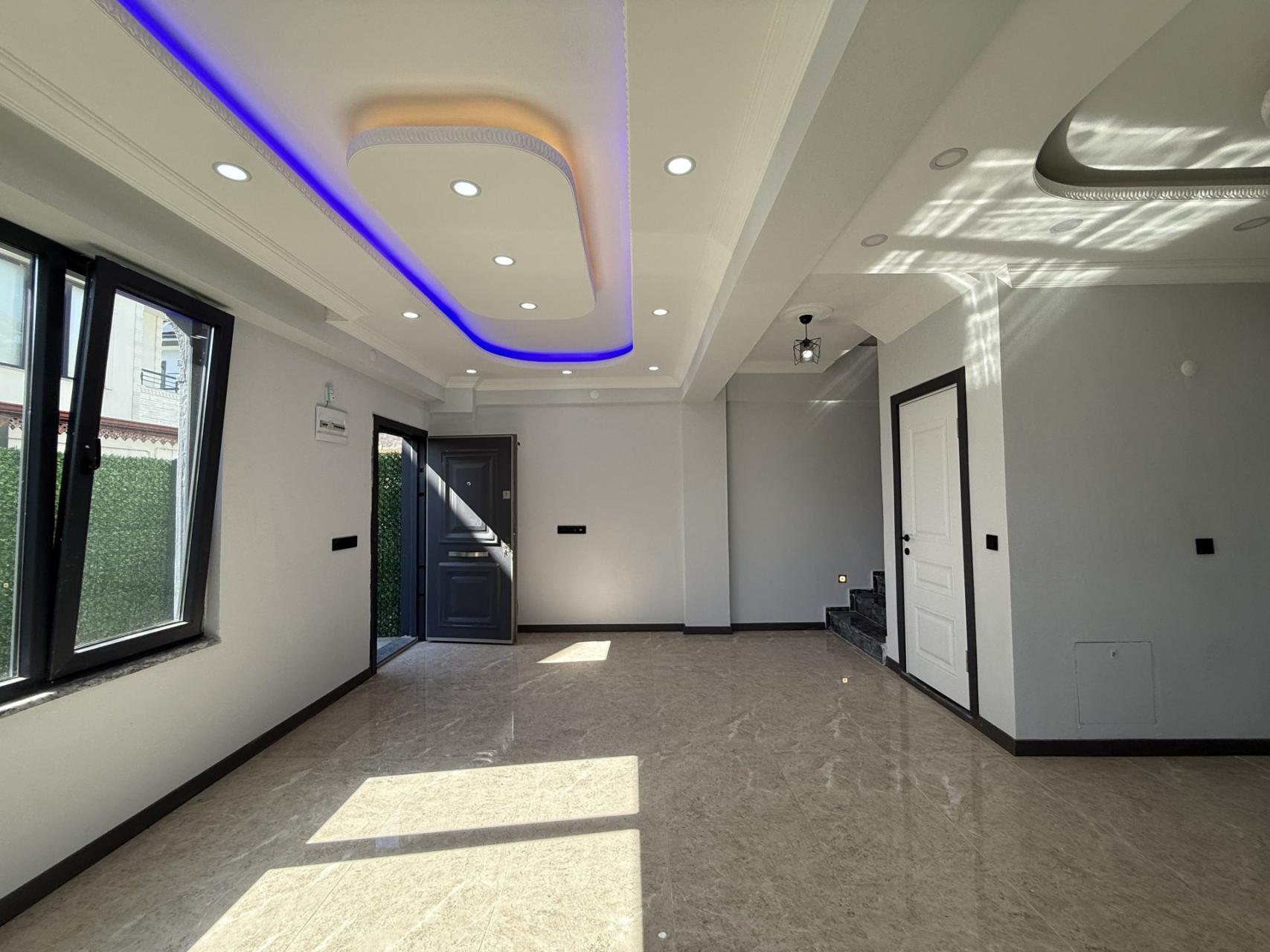 Sakarya Kocaali Yayla'da Denize 70 Metre, Havuzlu ve Bahçeli 4+1 Satılık Villa (Arka Cephe) - Görsel 13