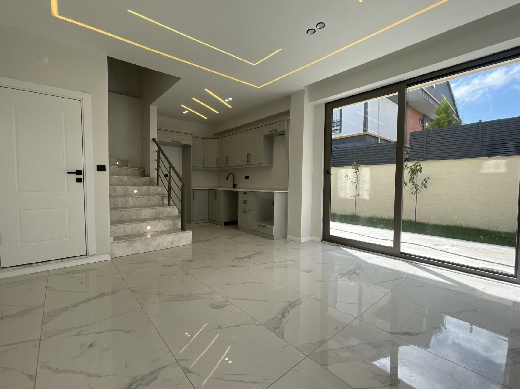 Sakarya Kocaali Alandere'de Plaja 100 Metre, İskanlı ve Yerden Isıtmalı 3+1 Satılık Villa - Görsel 11