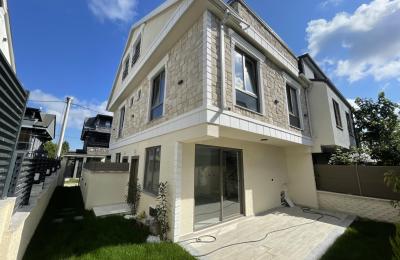 Sakarya Kocaali Alandere'de Plaja 100 Metre, İskanlı ve Yerden Isıtmalı 3+1 Satılık Villa