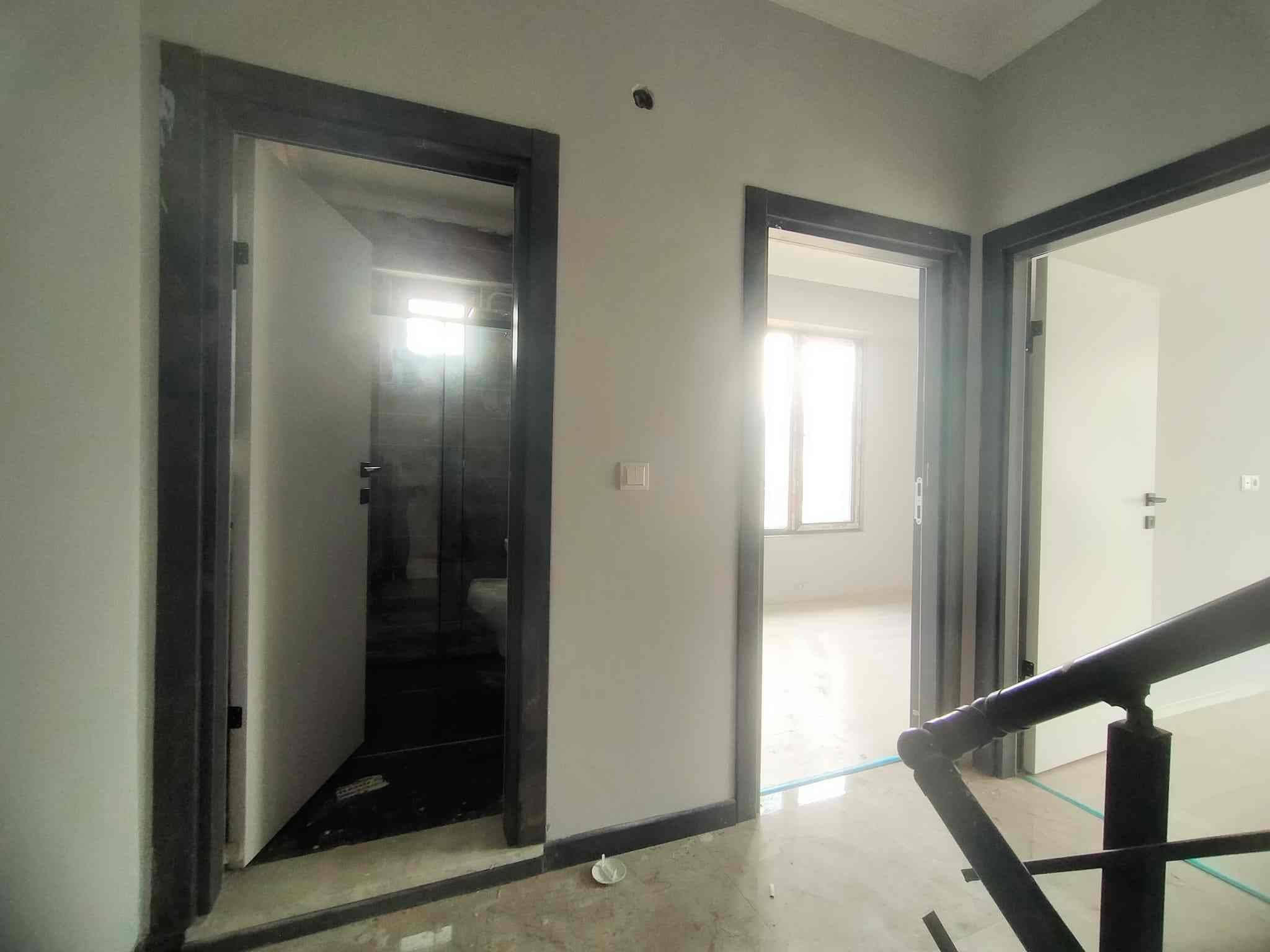Sakarya Kocaali Alandere'de Satılık Havuzlu Sitede Lüks Triplex Villa - Görsel 11
