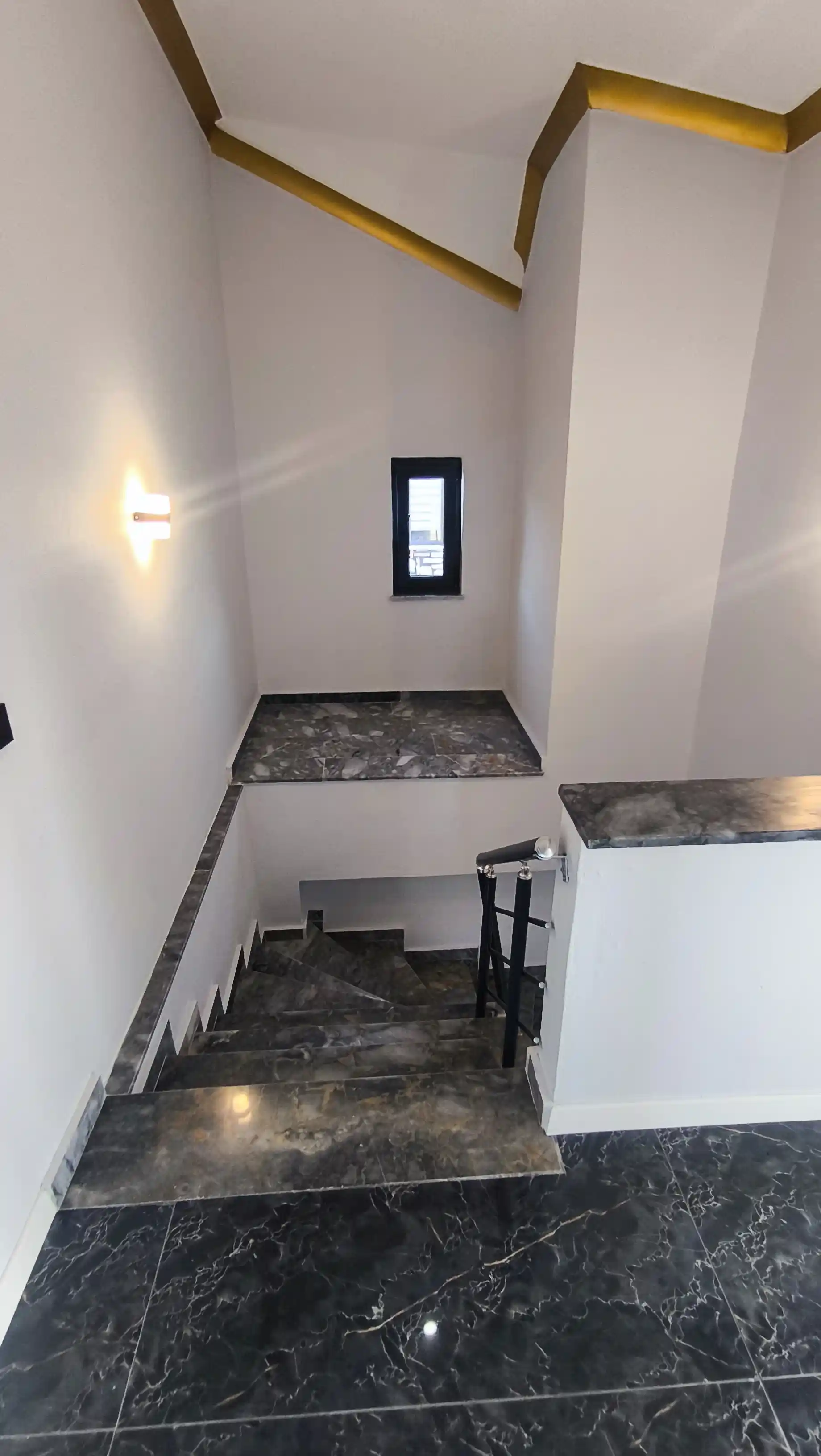 Sakarya Kocaali Alandere'de Havuzlu, Otomatik Panjurlu, Deniz Manzaralı 4+1 Lüks Tripleks İkiz Villa - Görsel 30