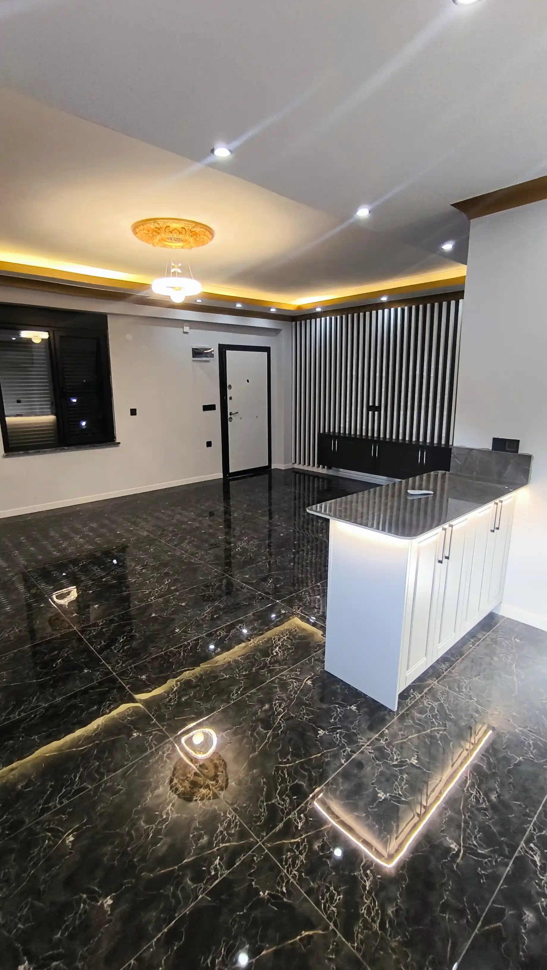 Sakarya Kocaali Alandere'de Havuzlu, Otomatik Panjurlu, Deniz Manzaralı 4+1 Lüks Tripleks İkiz Villa - Görsel 13