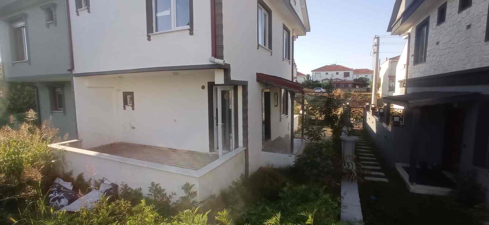 Sakarya Kocaali Alandere'de Satılık Lüks Triplex Villa - Görsel 11