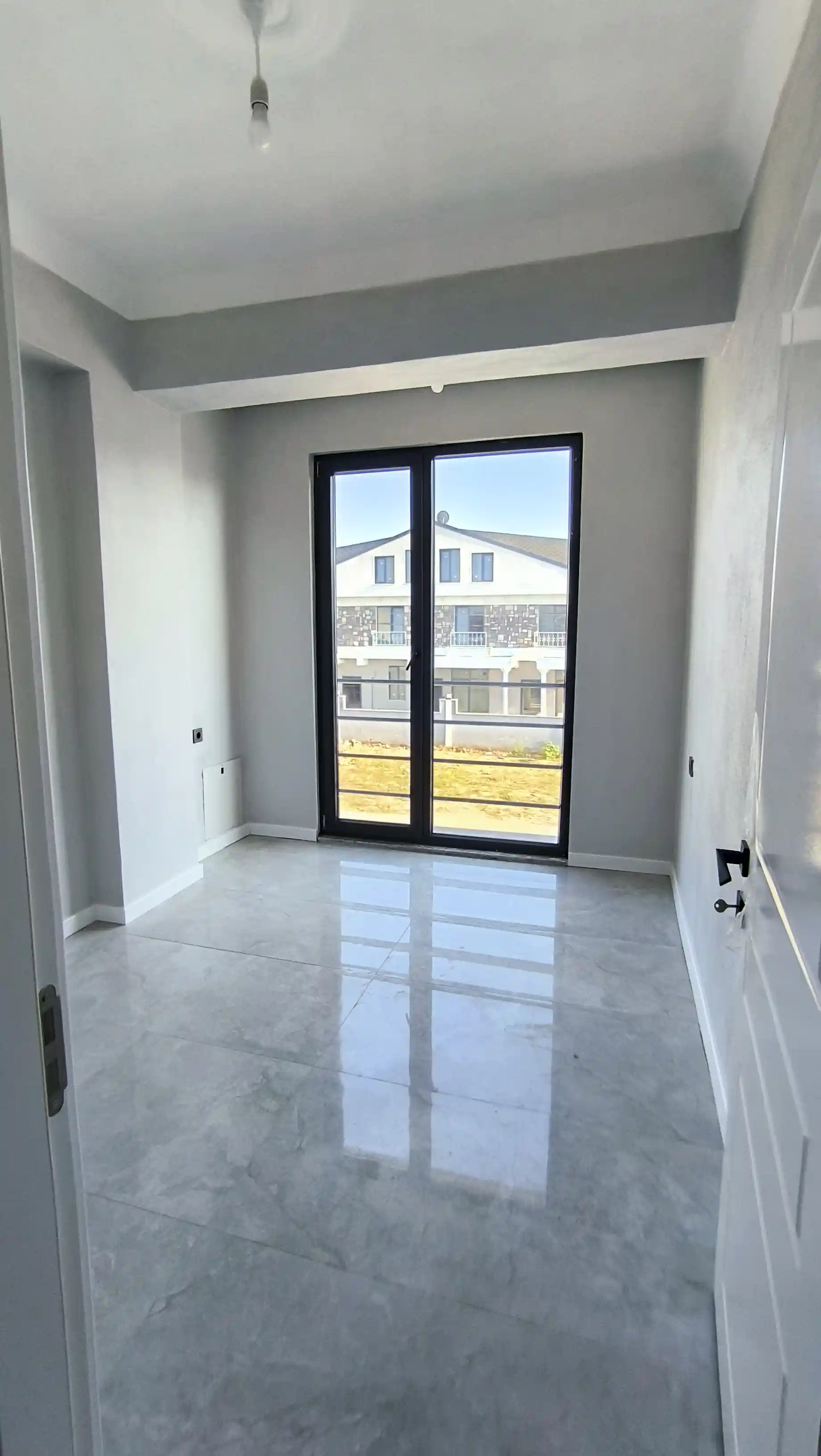 Sakarya Kocaali Alandere'de Yerden Isıtmalı, 4'lü Villa Konseptinde 4+1 Tripleks - Görsel 21