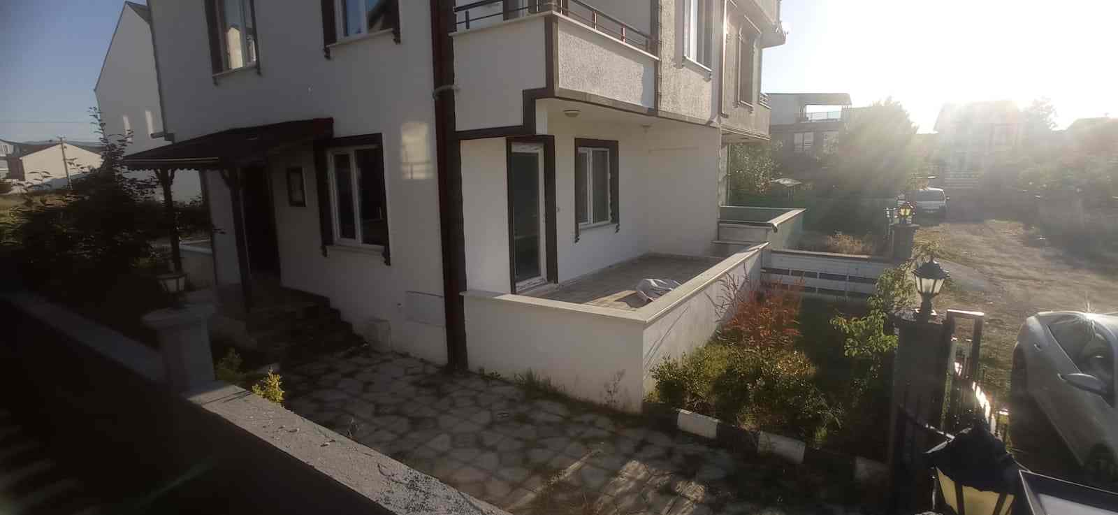 Sakarya Kocaali Alandere'de Satılık Lüks Triplex Villa - Görsel 2