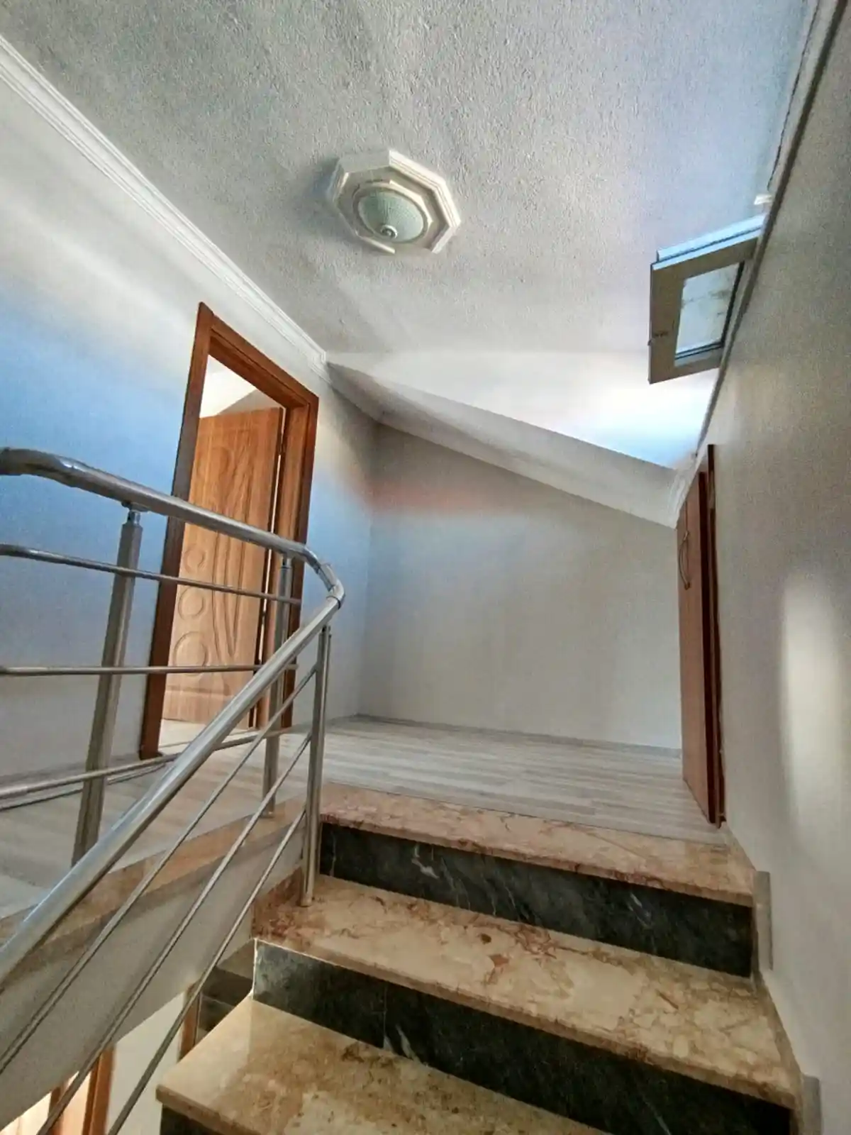 Sakarya Kocaali Yalı Mahallesi'nde Kiralık Merkezi Konumda 3+1 Triplex Villa - Görsel 15