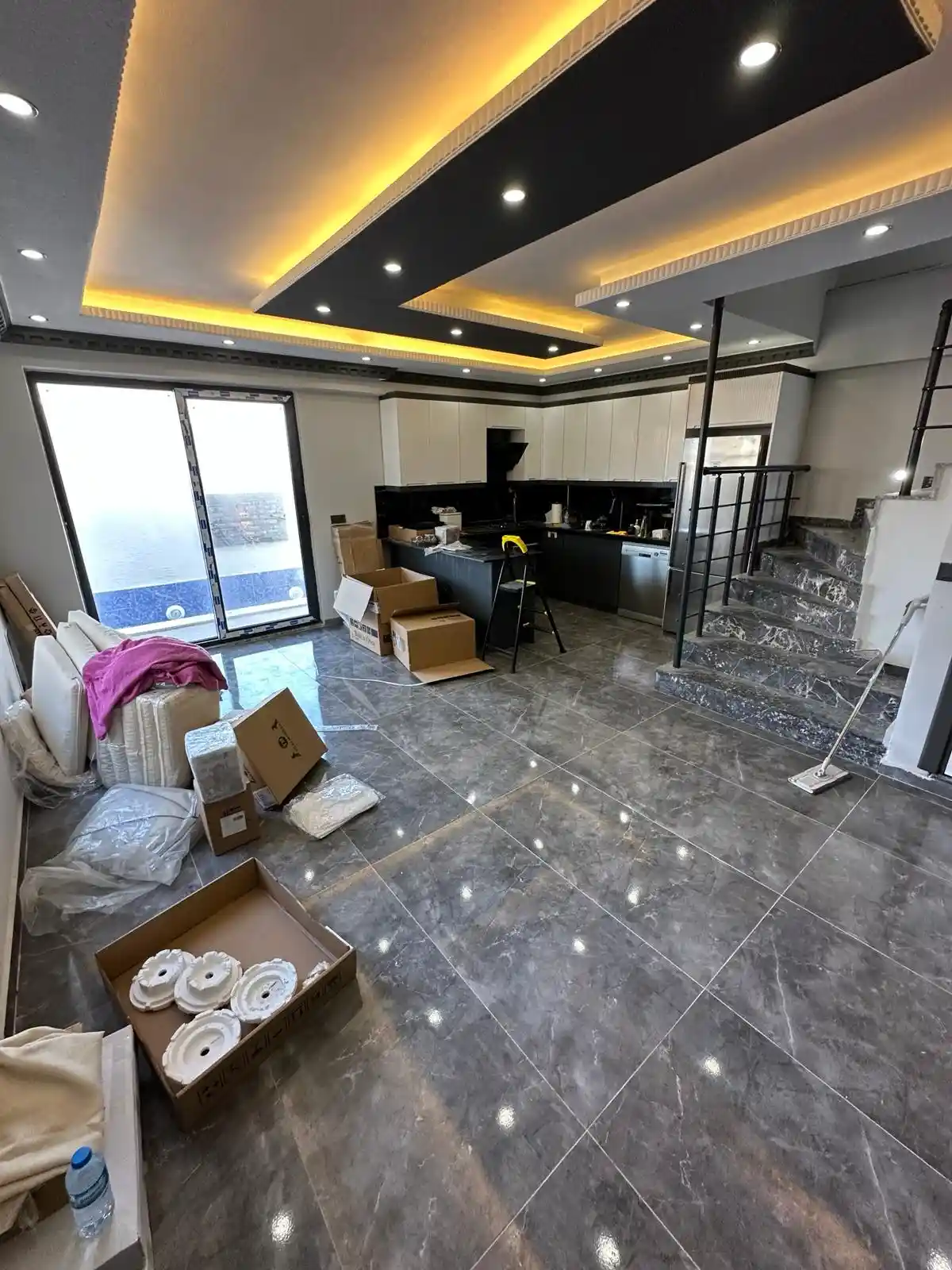 Kocaali Alandere'de Havuzlu Eşyalı 4+1 Tripleks Villa - 6.800.000 TL - Görsel 7