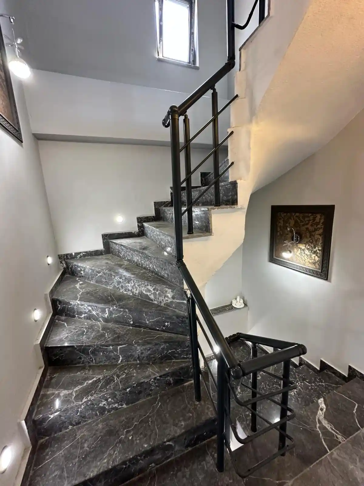 Kocaali Alandere'de Havuzlu Eşyalı 4+1 Tripleks Villa - 6.800.000 TL - Görsel 17