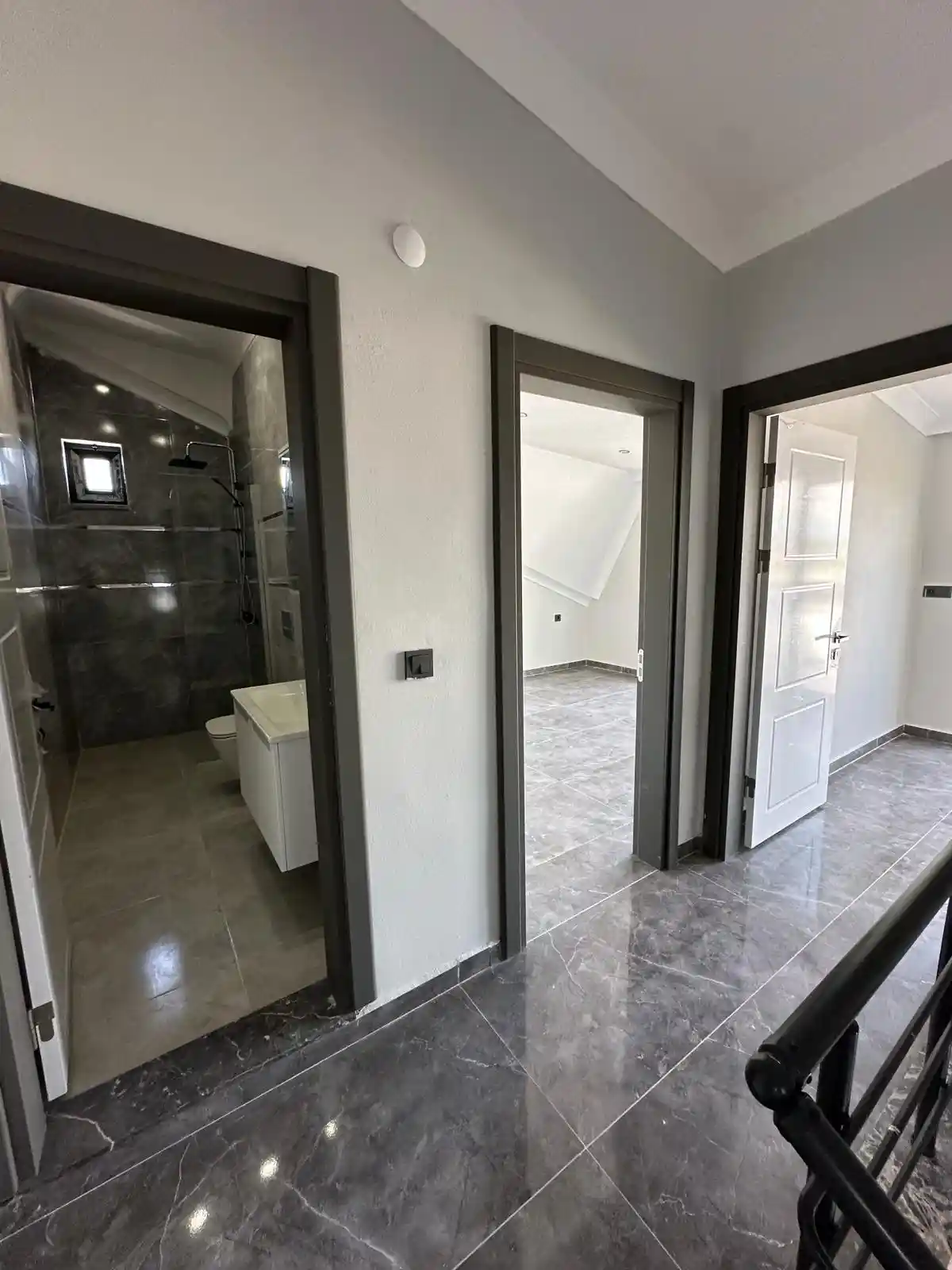 Kocaali Alandere'de Havuzlu Eşyalı 4+1 Tripleks Villa - 6.800.000 TL - Görsel 18