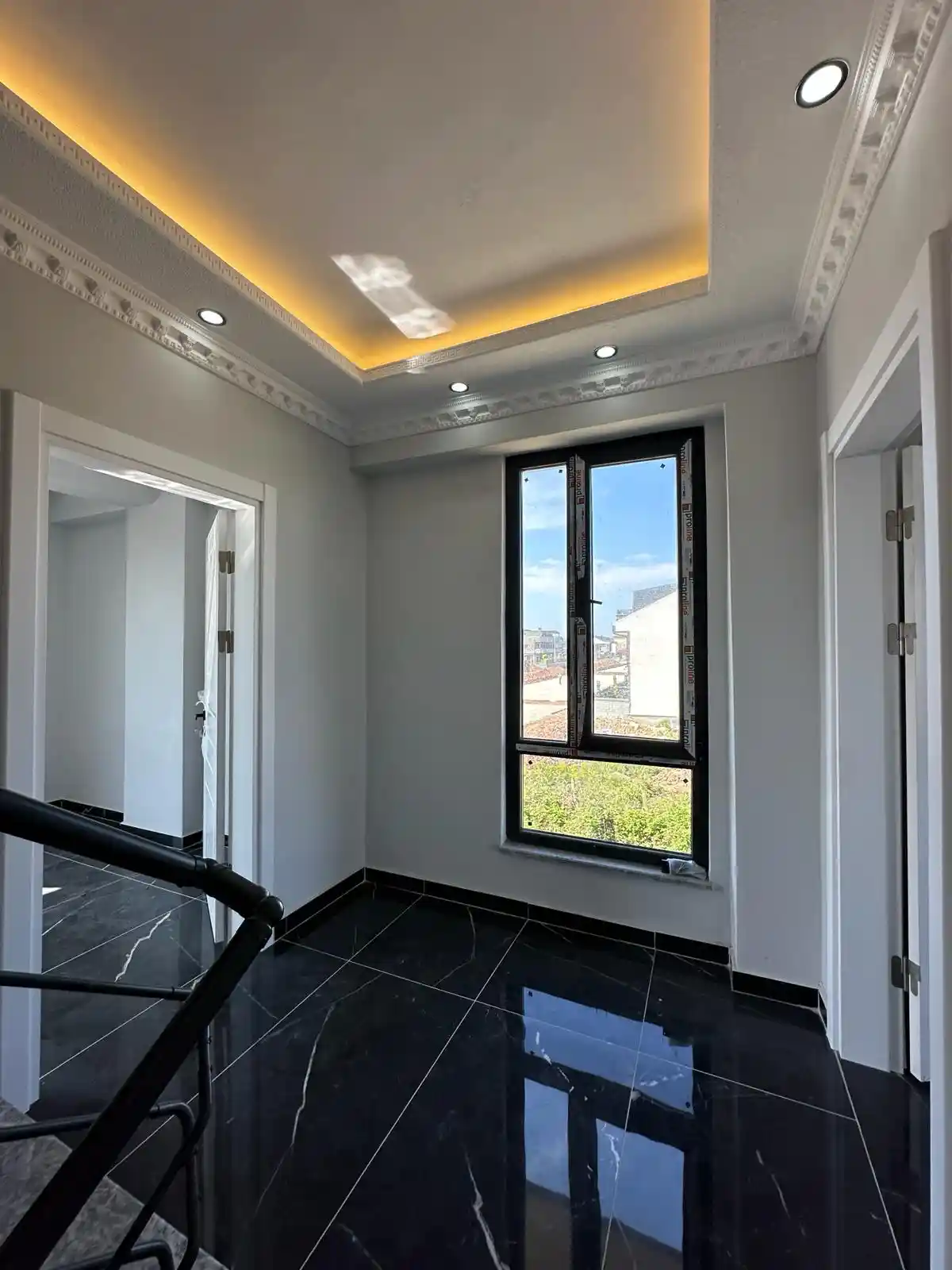 Kocaali Alandere’de Geniş Bahçeli Yerden Isıtmalı 4+1 Tripleks Villa - Görsel 17