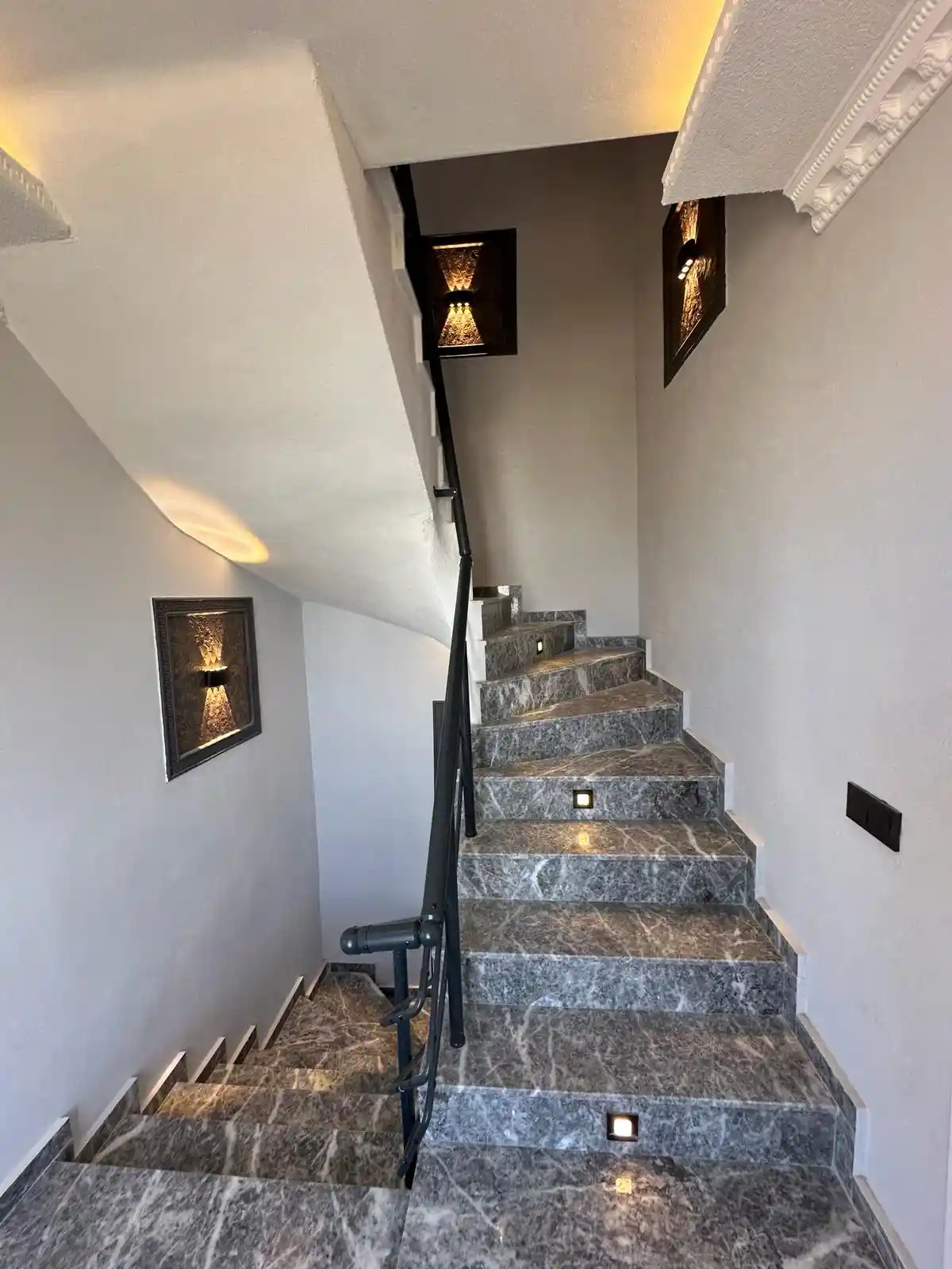 Kocaali Alandere’de Geniş Bahçeli Yerden Isıtmalı 4+1 Tripleks Villa - Görsel 22