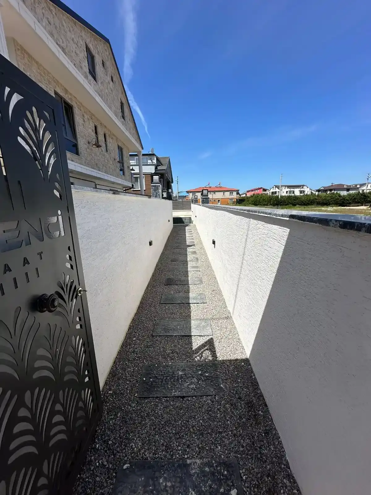 Kocaali Alandere’de Havuzlu ve Yerden Isıtmalı Modern 4+1 Lüks Villa - Görsel 4