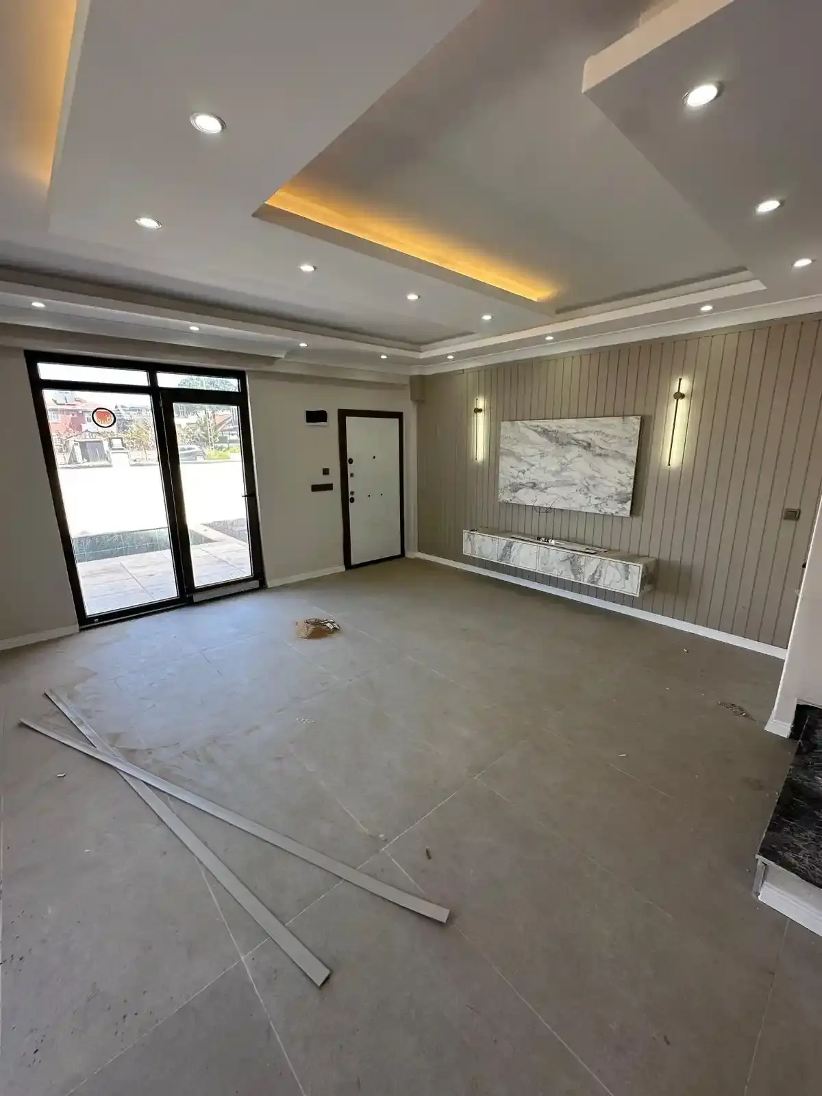 Kocaali Alandere’de Havuzlu ve Yerden Isıtmalı Modern 4+1 Lüks Villa - Görsel 18