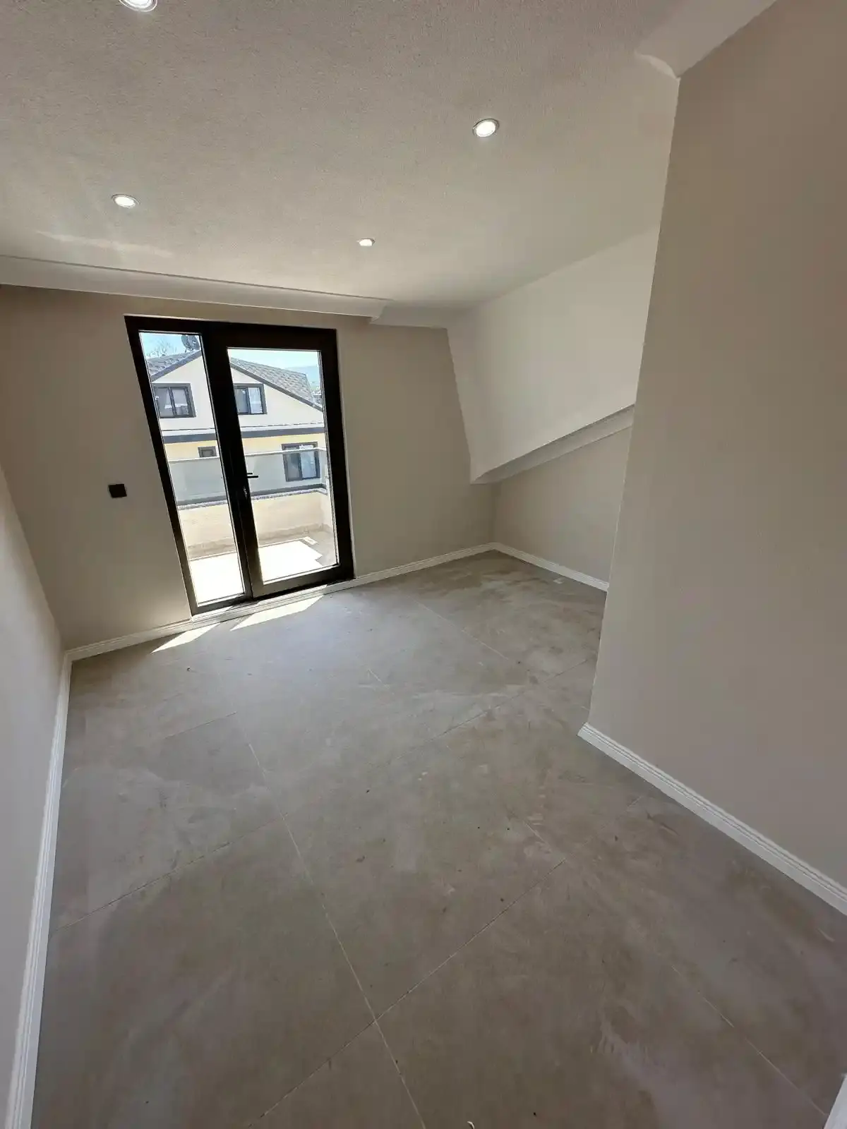 Kocaali Alandere’de Premium Ön Cephe Müstakil Havuzlu Prestijli 4+1 Villa - Görsel 25