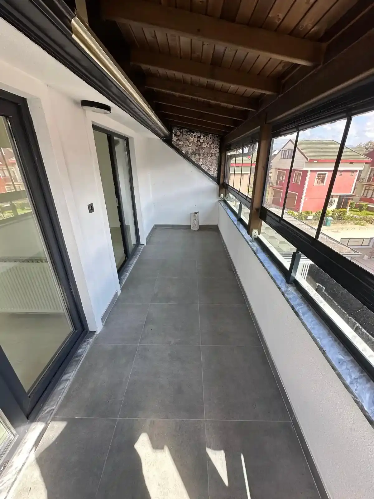 Kocaali Yalı Mahallesinde Merke Plajda Satılık 3+1 Dubleks Villa - Klimalı & Kombili - Görsel 12