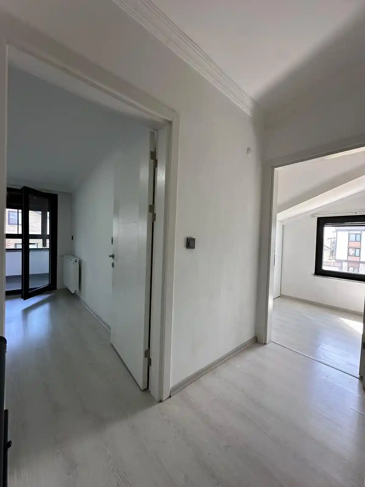 Kocaali Yalı Mahallesinde Merke Plajda Satılık 3+1 Dubleks Villa - Klimalı & Kombili - Görsel 13