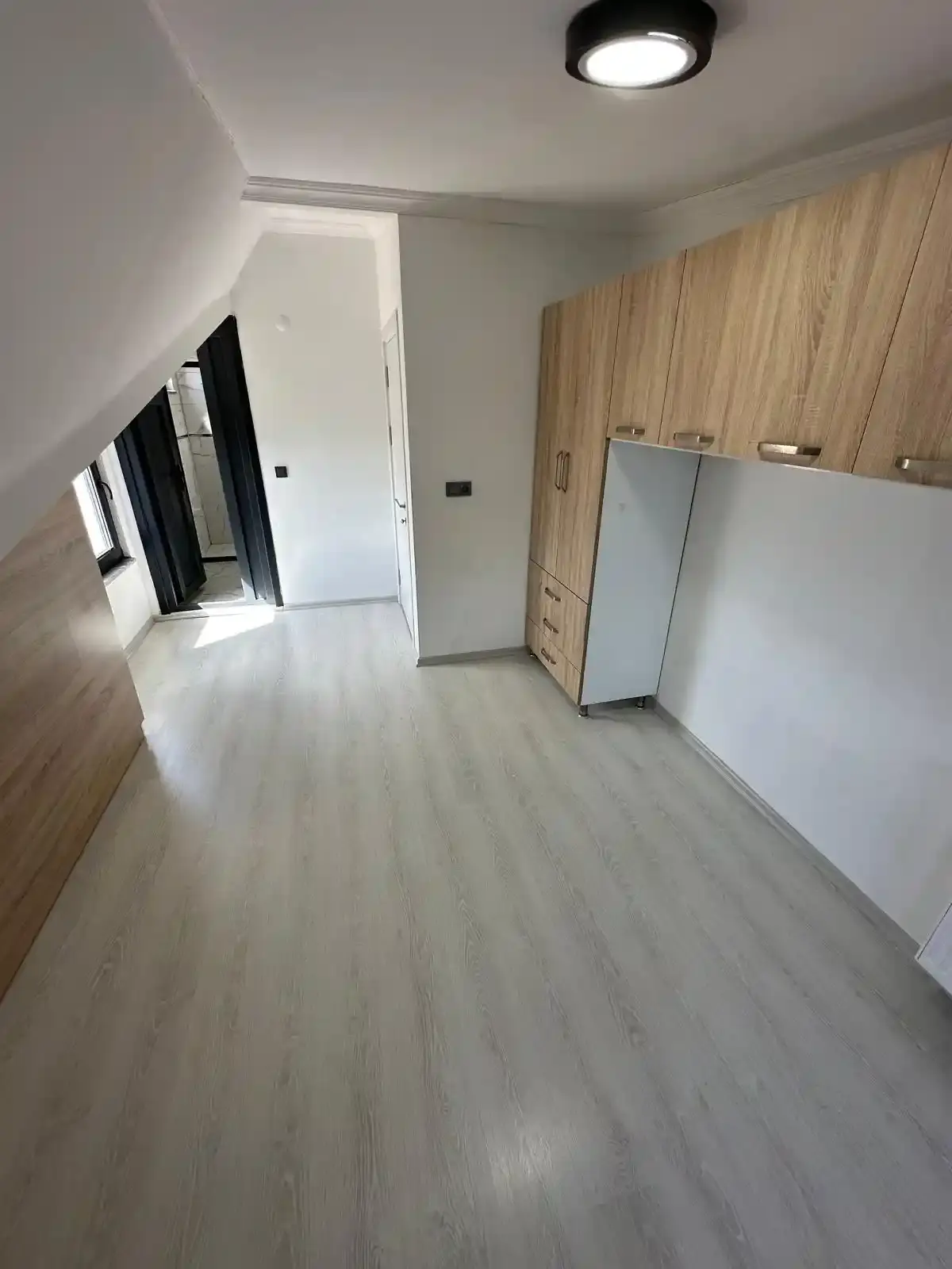 Kocaali Yalı Mahallesinde Merke Plajda Satılık 3+1 Dubleks Villa - Klimalı & Kombili - Görsel 11