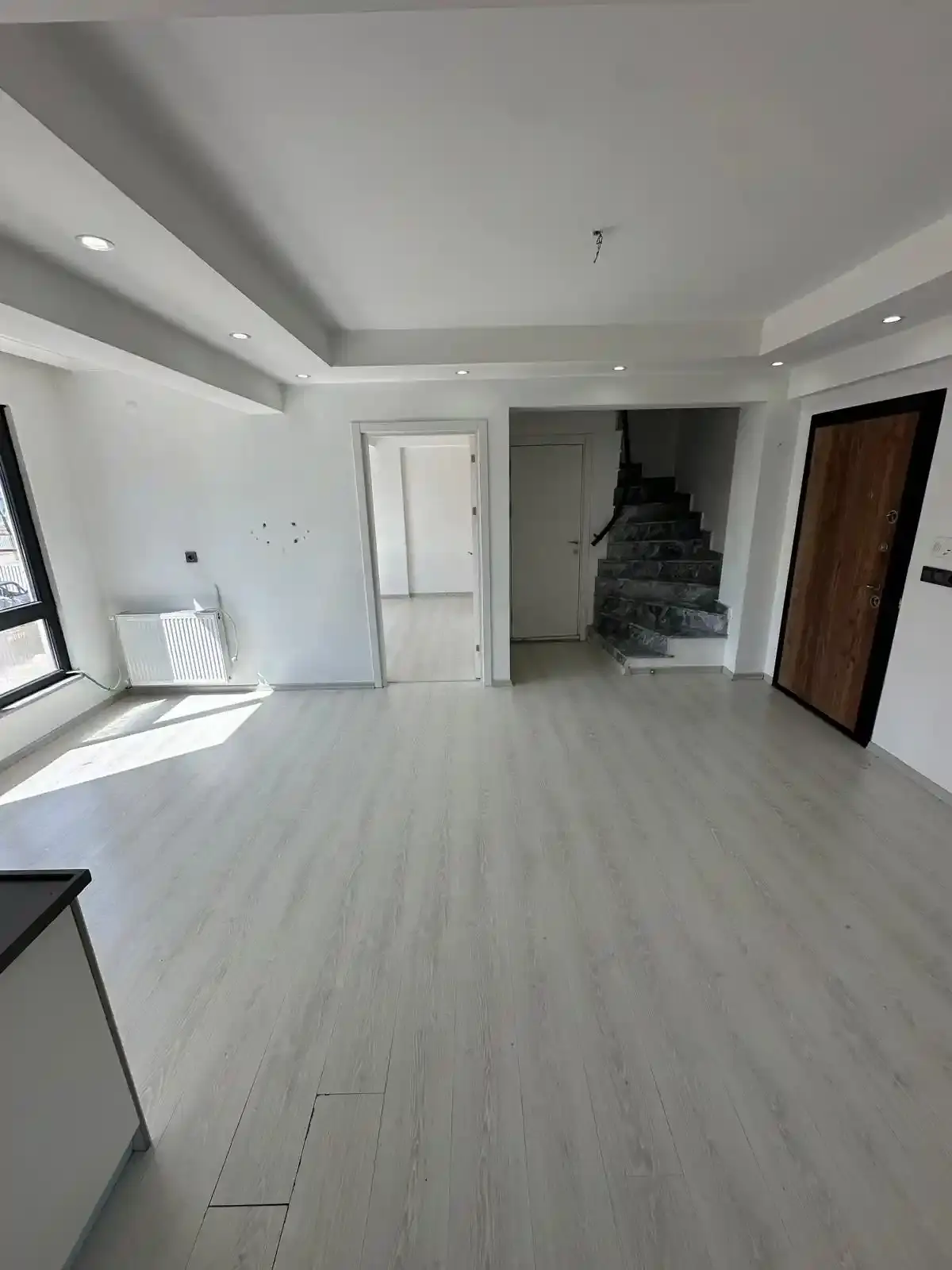 Kocaali Yalı Mahallesinde Merke Plajda Satılık 3+1 Dubleks Villa - Klimalı & Kombili - Görsel 19