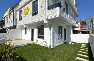 Kocaali Yalı'da Ön Cephe 3+1 Tripleks Villa - Yerden Isıtmalı