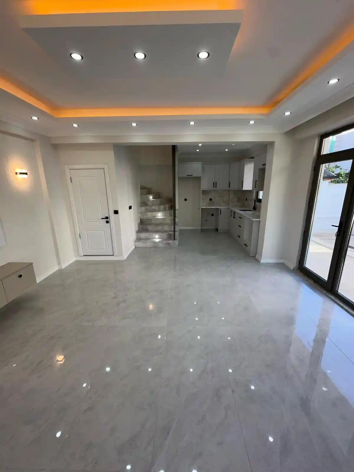 Kocaali Yalı'da Müstakil Havuzlu Yerden Isıtmalı 3+1 Lüks Tripleks Villa - Görsel 12