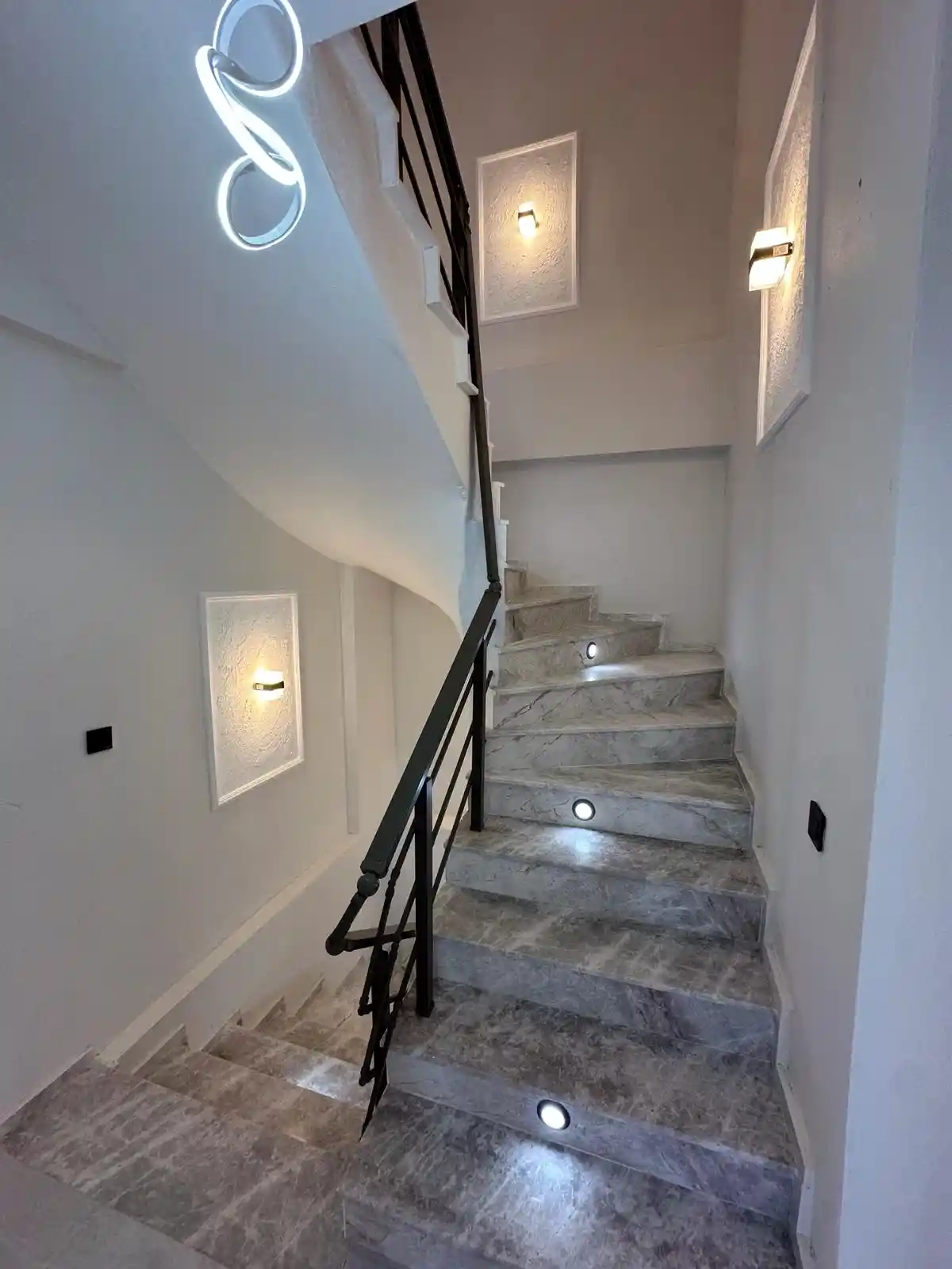 Kocaali Yalı'da Müstakil Havuzlu Yerden Isıtmalı 3+1 Lüks Tripleks Villa - Görsel 15