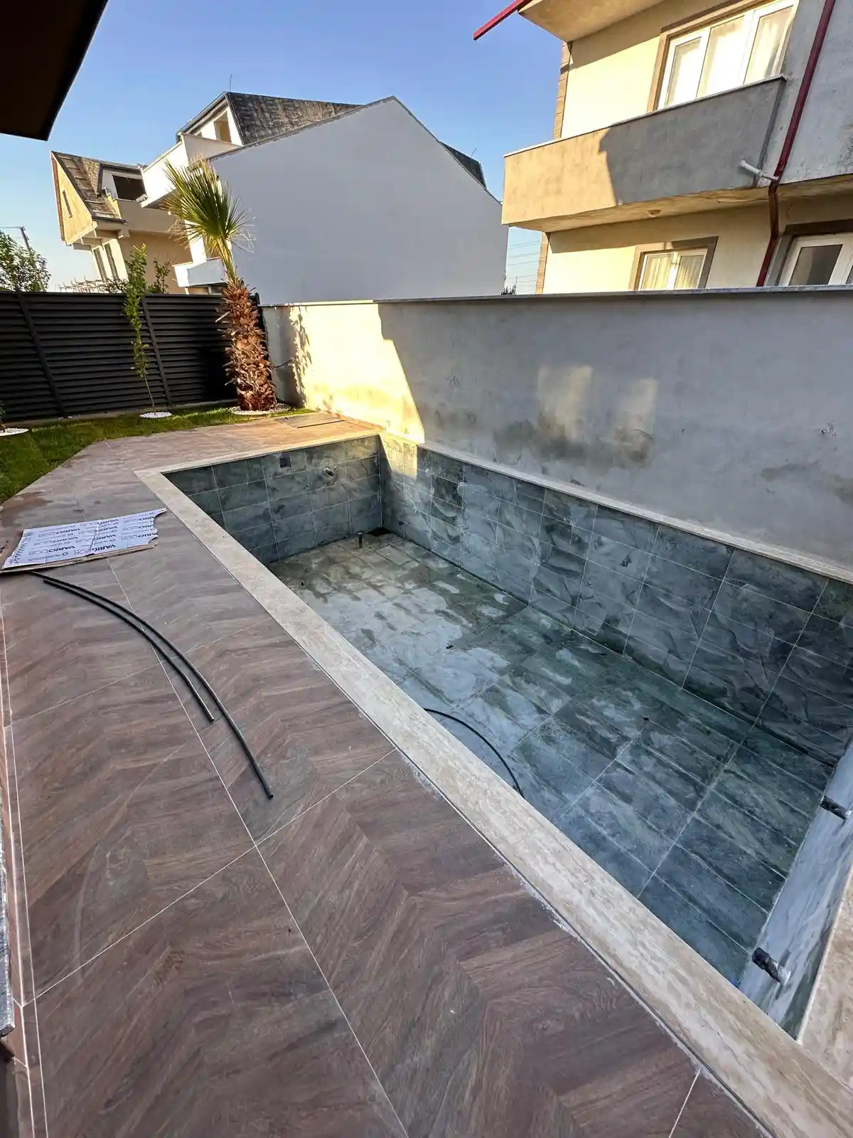 Sakarya Kocaali'de Plaja 50 Metre, Deniz Manzaralı, Havuzlu Lüks Tripleks Villa - Görsel 4